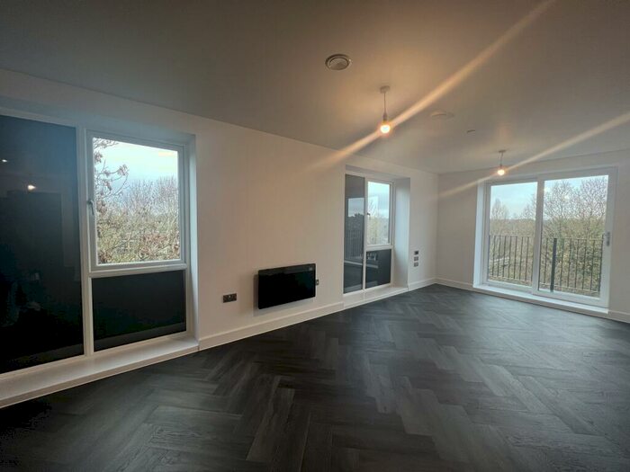 1 Bedroom Flat To Rent In Imperial House, Princes Gate, Solihull, B91