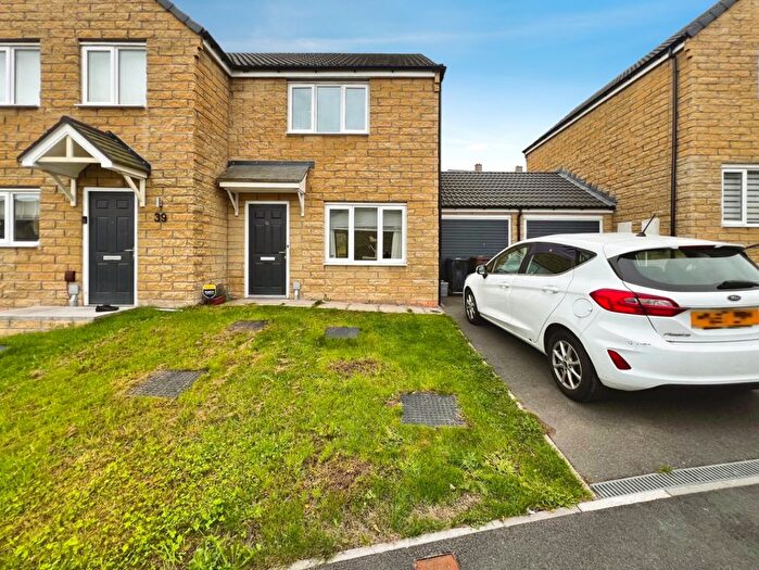 2 Bedroom Semi-Detached House For Sale In Blackthorne Close, Bradford, BD2