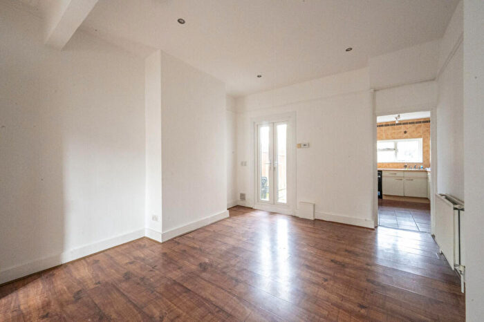 5 Bedroom Terraced House To Rent In Cobbold Road, Leytonstone, London, E11