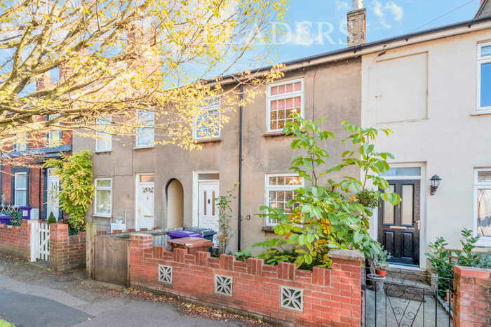 3 Bedroom Terraced House To Rent In Dacre Road, Hitchin, SG5 1ql.