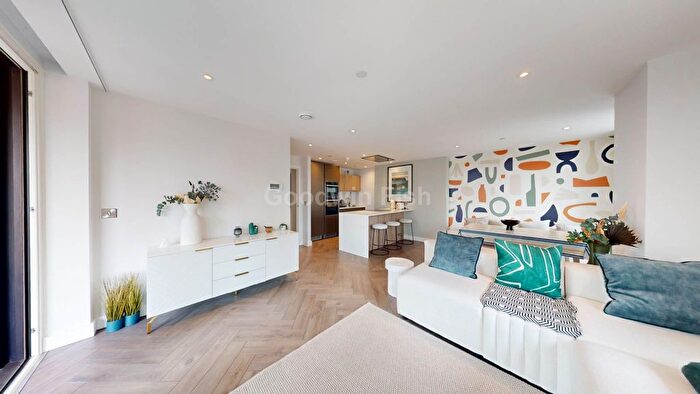 3 Bedroom Flat To Rent In Castle Wharf, A Chester Road, Castlefield, M15