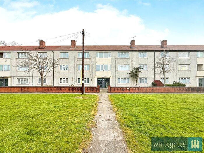 2 Bedroom Flat For Sale In Marie Curie Avenue, Netherton, Merseyside, L30