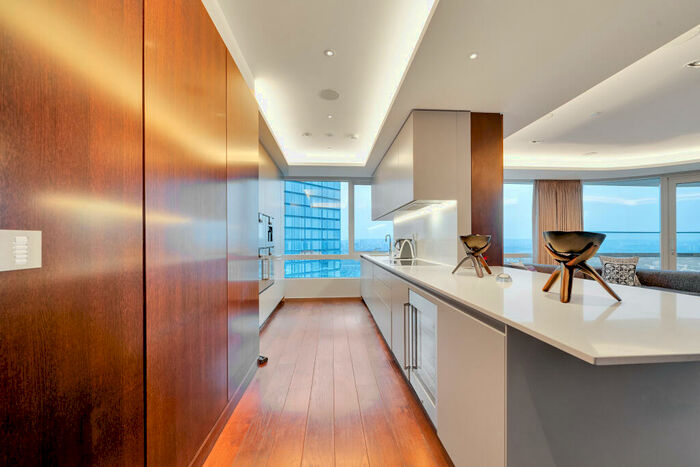 3 Bedroom Apartment To Rent In City Road, London, EC1V