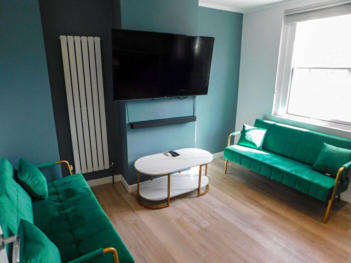 1 Bedroom Flat To Rent In Gloucester Road, Bristol, BS16