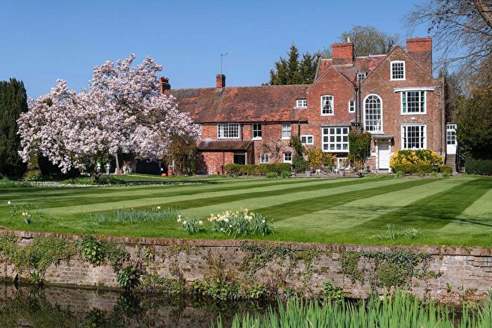 10 Bedroom House For Sale In Henley Bridge, Henley-on-Thames, Berkshire, RG9