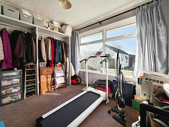 2 Bedroom Detached Bungalow For Sale In Westbourne Avenue, Holbury, Southampton, SO45