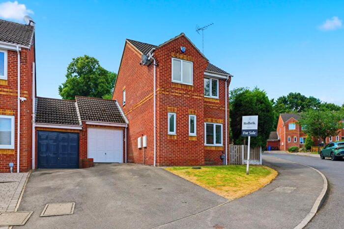 3 Bedroom Link Detached House For Sale In Birley Spa Close, Sheffield, S12