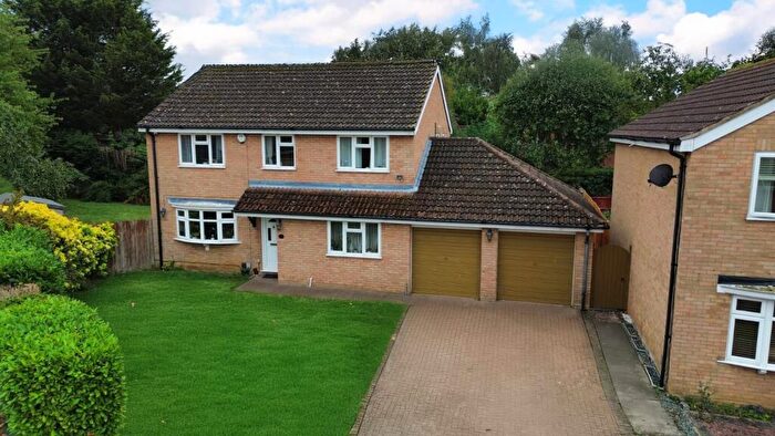 4 Bedroom Detached House For Sale In Fienesgate, West Hunsbury, NN4