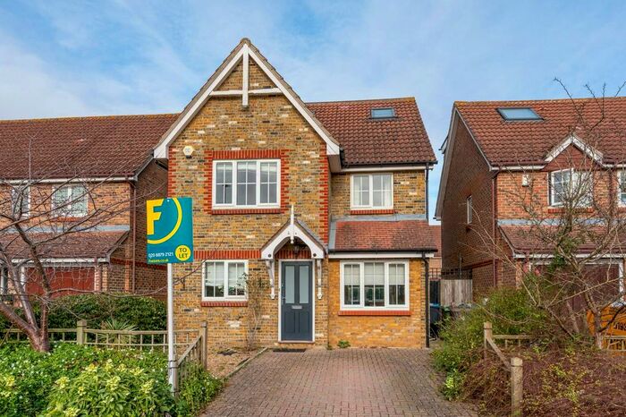 4 Bedroom Detached House To Rent In Manston Grove, North Kingston, Kingston Upon Thames, KT2