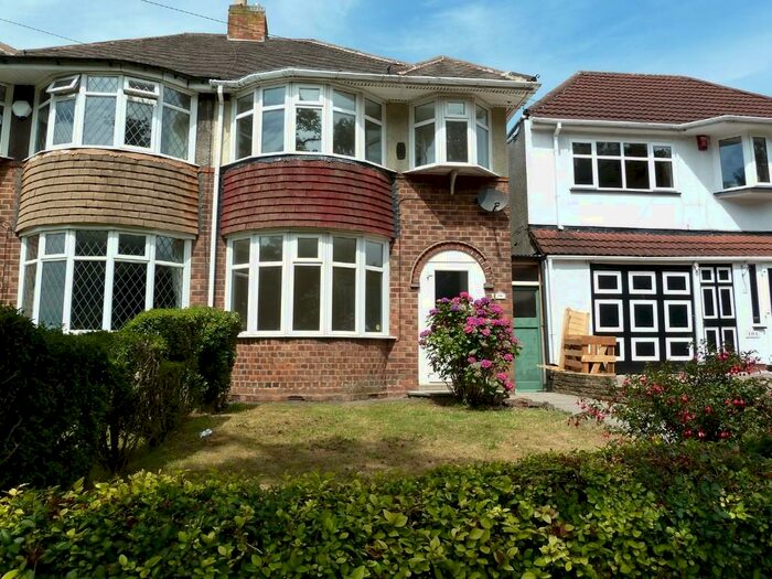 3 Bedroom Semi-Detached House To Rent In College Road, Sutton Coldfield, B73