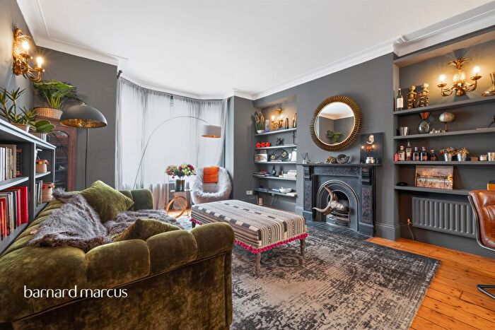 2 Bedroom Flat For Sale In Bury Place, London, WC1A
