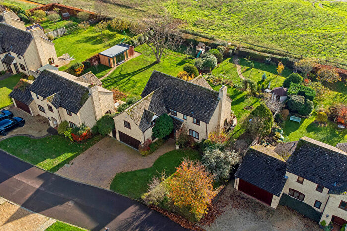 4 Bedroom Detached House For Sale In Lawrences Meadow, Cheltenham, GL52