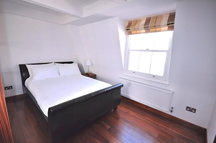 2 Bedroom Flat To Rent In Cleveland Street, London, W1T