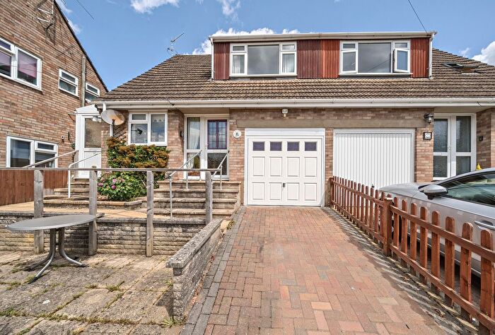 3 Bedroom Semi-Detached House For Sale In Valley Close, Bourne, Brimscombe, Stroud, GL5