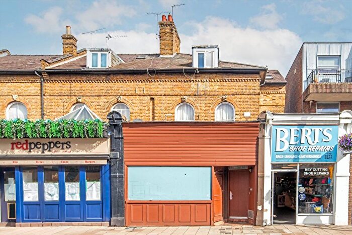 1 Bedroom Flat To Rent In Broad Street, Teddington, TW11