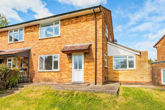 5 Bedroom Semi-Detached House To Rent In Fox Lane, Winchester, SO22