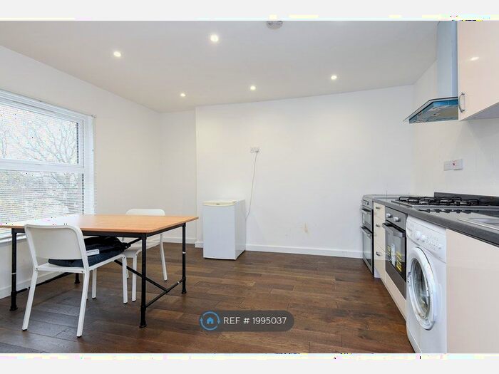 2 Bedroom Flat To Rent In Dulwich, Dulwich, SE21