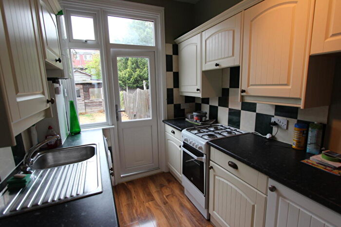 3 Bedroom House To Rent In Framfield Road, Mitcham, Surrey, CR4