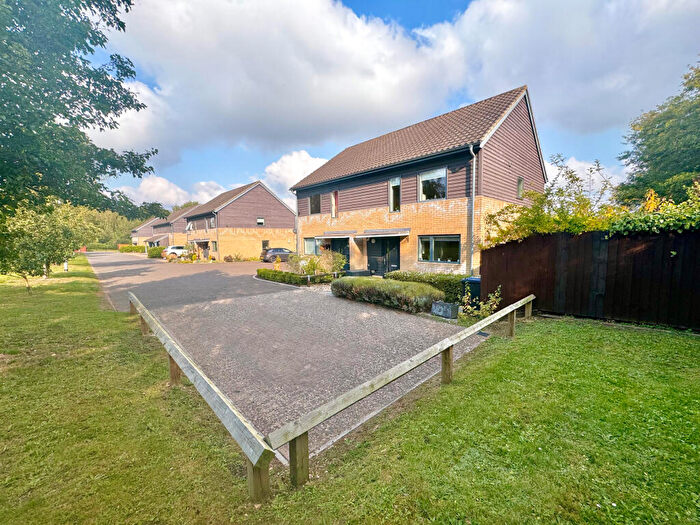 2 Bedroom Semi-Detached House For Sale In St. Nicholas Close, Kennett, CB8