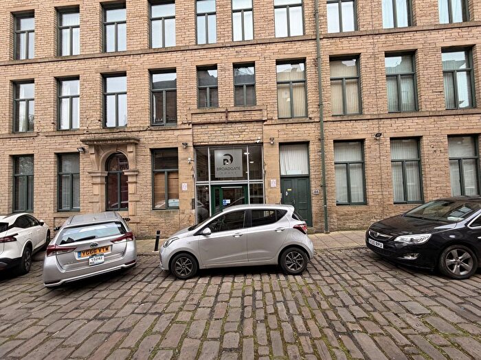 1 Bedroom Flat To Rent In Broadgate House, Bradford, Bradford, West Yorkshire, BD1
