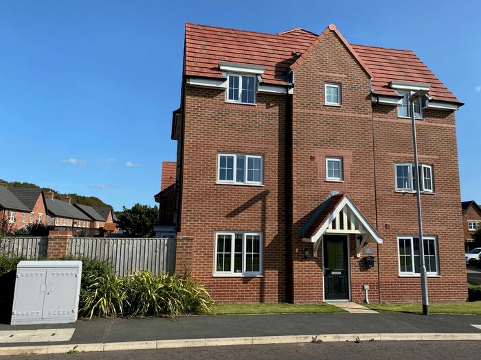 3 Bedroom Semi-Detached House To Rent In Newsham Gardens, Kirkham, Lancashire, PR4