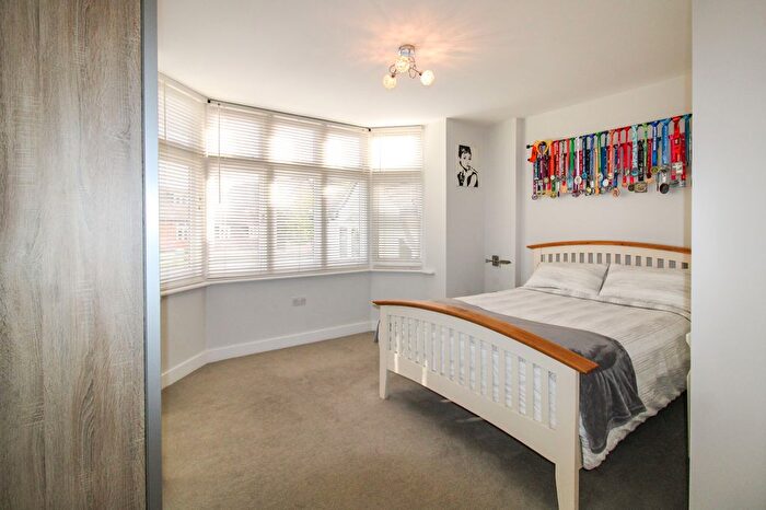 1 Bedroom Flat For Sale In Harwood House, Farnborough, GU14