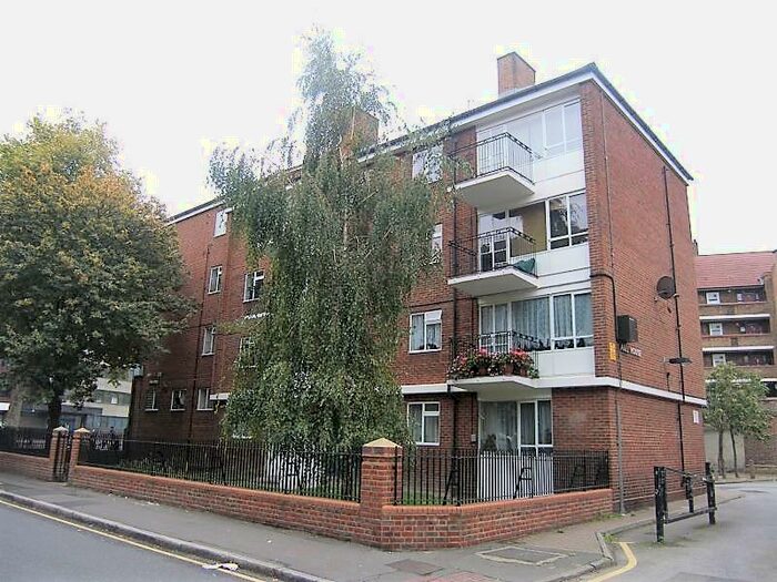 2 Bedroom Flat To Rent In Kennington Road, London, SE11