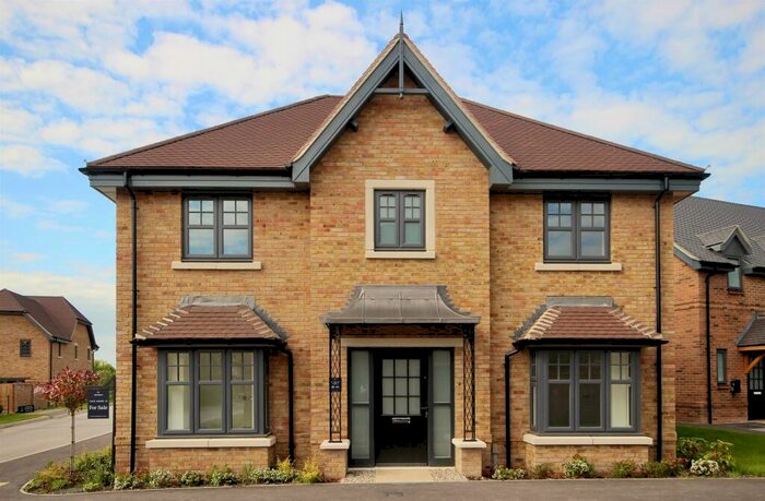 4 Bedroom Detached House For Sale In Risborough Road, Little Kimble, Aylesbury, HP17