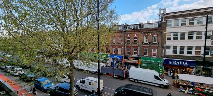 4 Bedroom Maisonette To Rent In Bethnal Green Road, London, E2