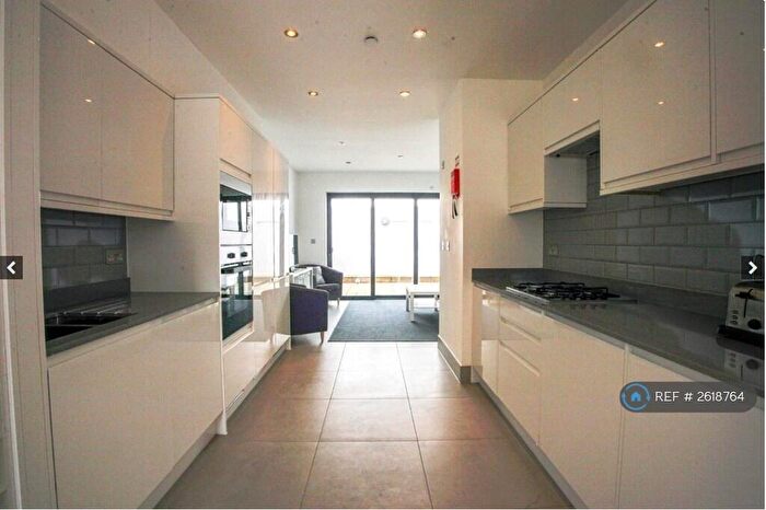 4 Bedroom Terraced House To Rent In Hazel Mews, London, N15