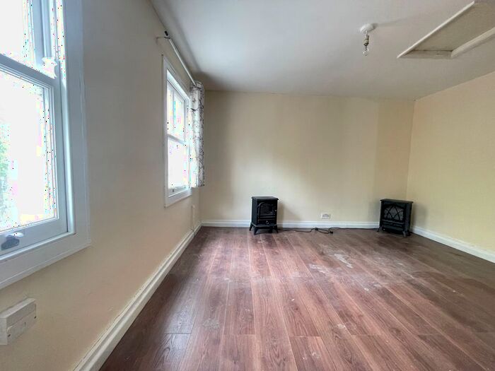 1 Bedroom Flat To Rent In Duke Street, Chelmsford, CM1