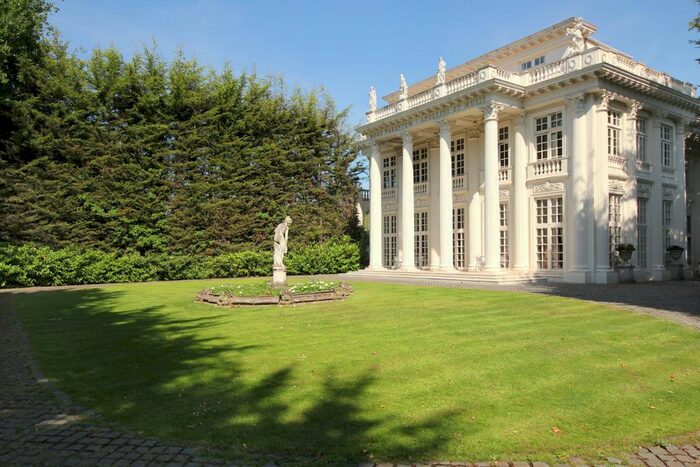 Studio To Rent In Park View Road, London, W5