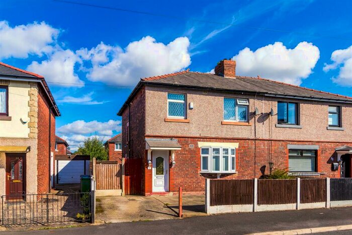 3 Bedroom Semi-Detached House To Rent In Grange Road, Worsley, Manchester, M28