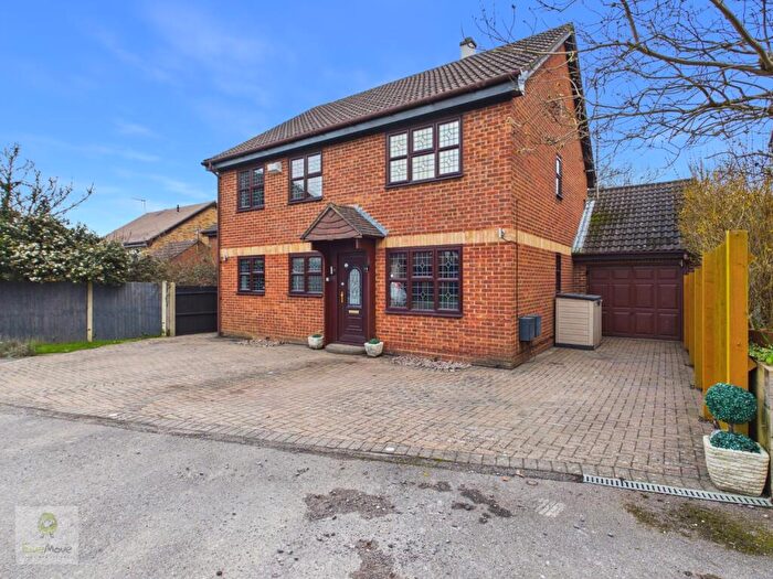 4 Bedroom Detached House For Sale In Mayford Road, Chatham, ME5