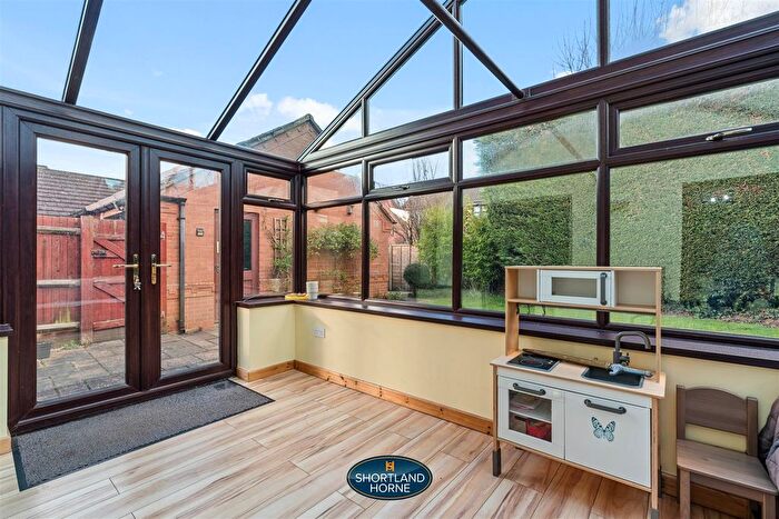 4 Bedroom Detached House For Sale In Riley Close, Kenilworth, CV8