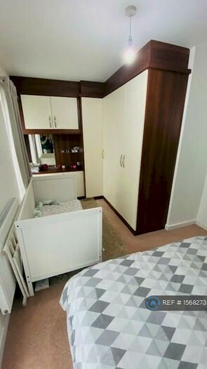 2 Bedroom End Of Terrace House To Rent In Rayners Lane, Harrow, HA2