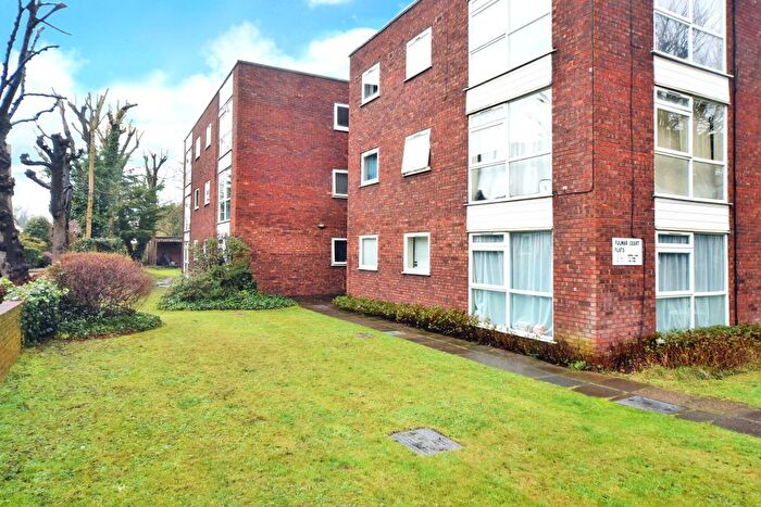 2 Bedroom Flat To Rent In Berrylands Road, Berrylands, Surbiton, KT5