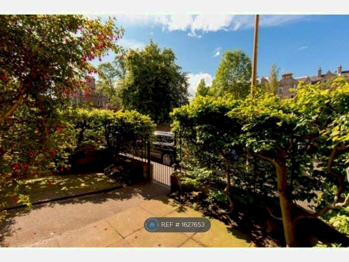 2 Bedroom Flat To Rent In Viewforth Square, Edinburgh, EH10