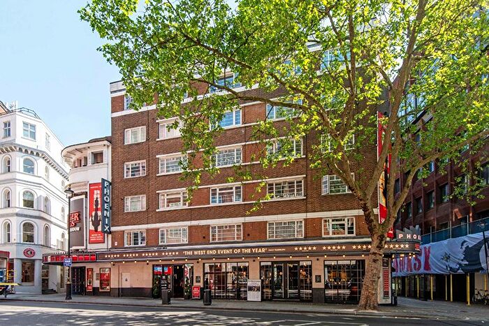 Studio To Rent In Charing Cross Road, Phoenix House, WC2H