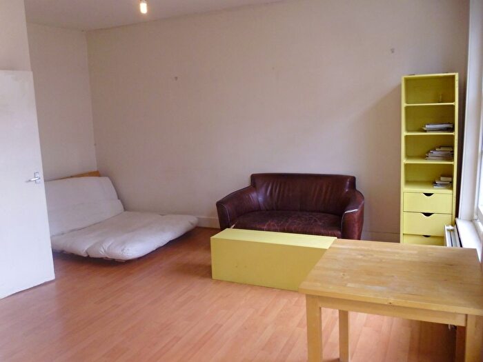 1 Bedroom Flat To Rent In Bacon Street, London, E2
