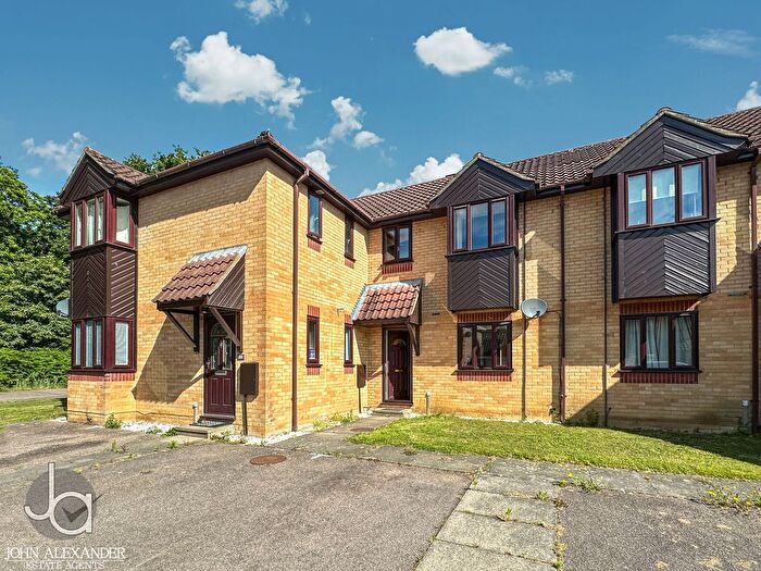 1 Bedroom Flat To Rent In Hanbury Gardens, Highwoods, Colchester, CO4