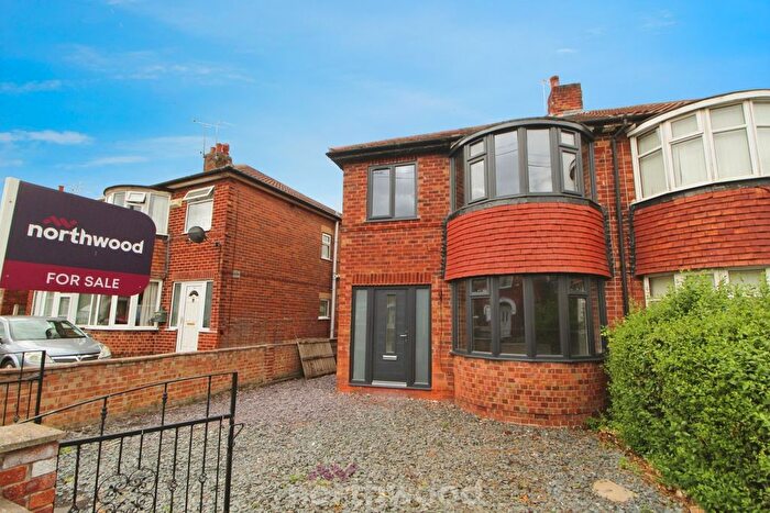 3 Bedroom Semi-Detached House For Sale In Harrowden Road, Wheatley, Doncaster, DN2