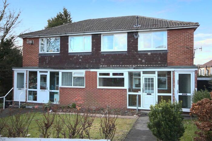 1 Bedroom Flat To Rent In Tinshill Road, Leeds, West Yorkshire, LS16