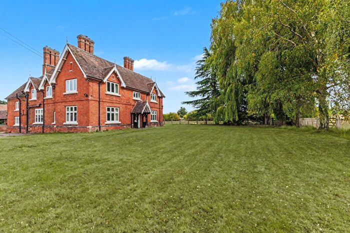 6 Bedroom Detached House For Sale In Spernal Lane, Spernal, B80