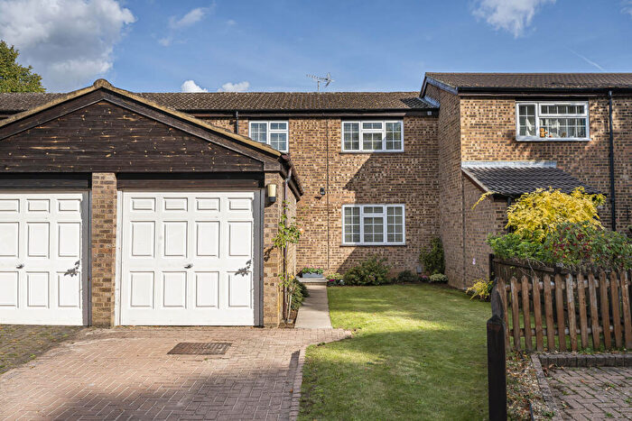 3 Bedroom Terraced House For Sale In Blenheim Way, Stevenage, SG2