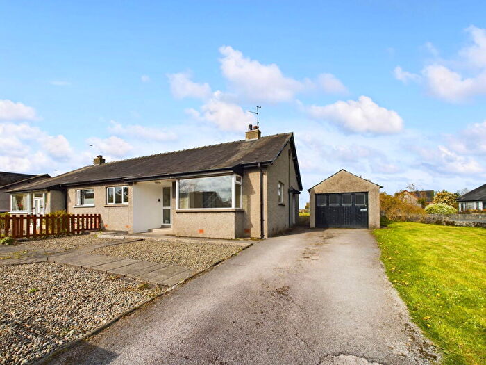 2 Bedroom Semi-Detached Bungalow To Rent In Seedfield, Staveley, Kendal, LA8