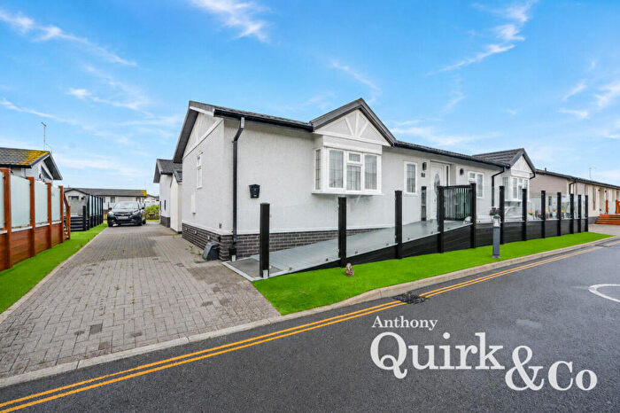 2 Bedroom Park Home For Sale In Beach Walk Road, Canvey Island, SS8