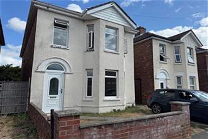 4 Bedroom House To Rent In Bedroom Detached House In Charminster, BH8