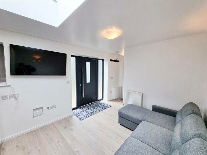 1 Bedroom Flat To Rent In The Ridgeway, Croydon, CR0