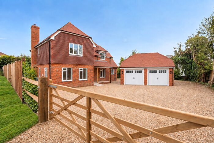 4 Bedroom Detached House For Sale In Wood Ride, Haywards Heath, RH16